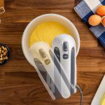 Batidora de Mano y Pedestal Oster 03